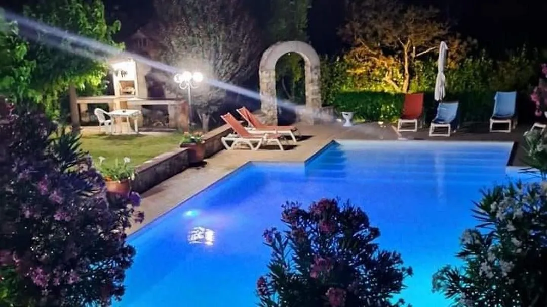 Nido Del Merlo Bed & Breakfast Santomato