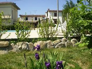 Nido Del Merlo Santomato Bed & Breakfast
