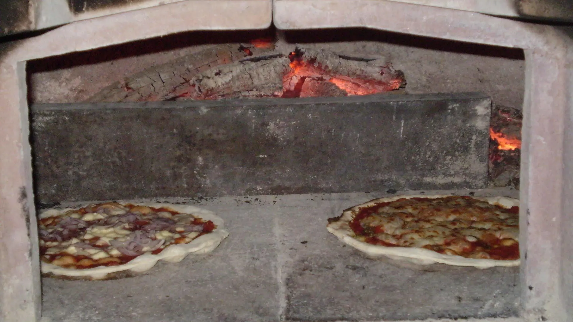 Nido Del Merlo Bed & Breakfast Santomato 2*,  Italy