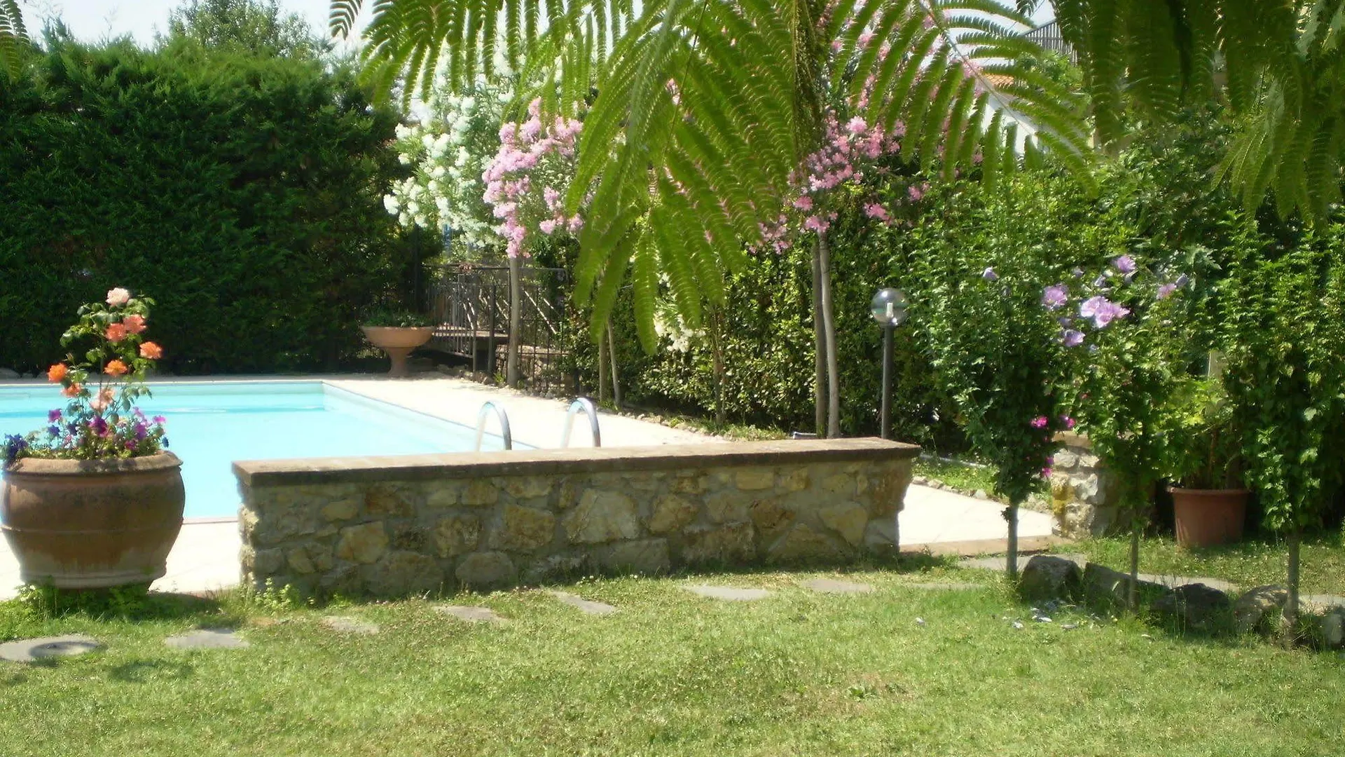 Nido Del Merlo Bed & Breakfast Santomato