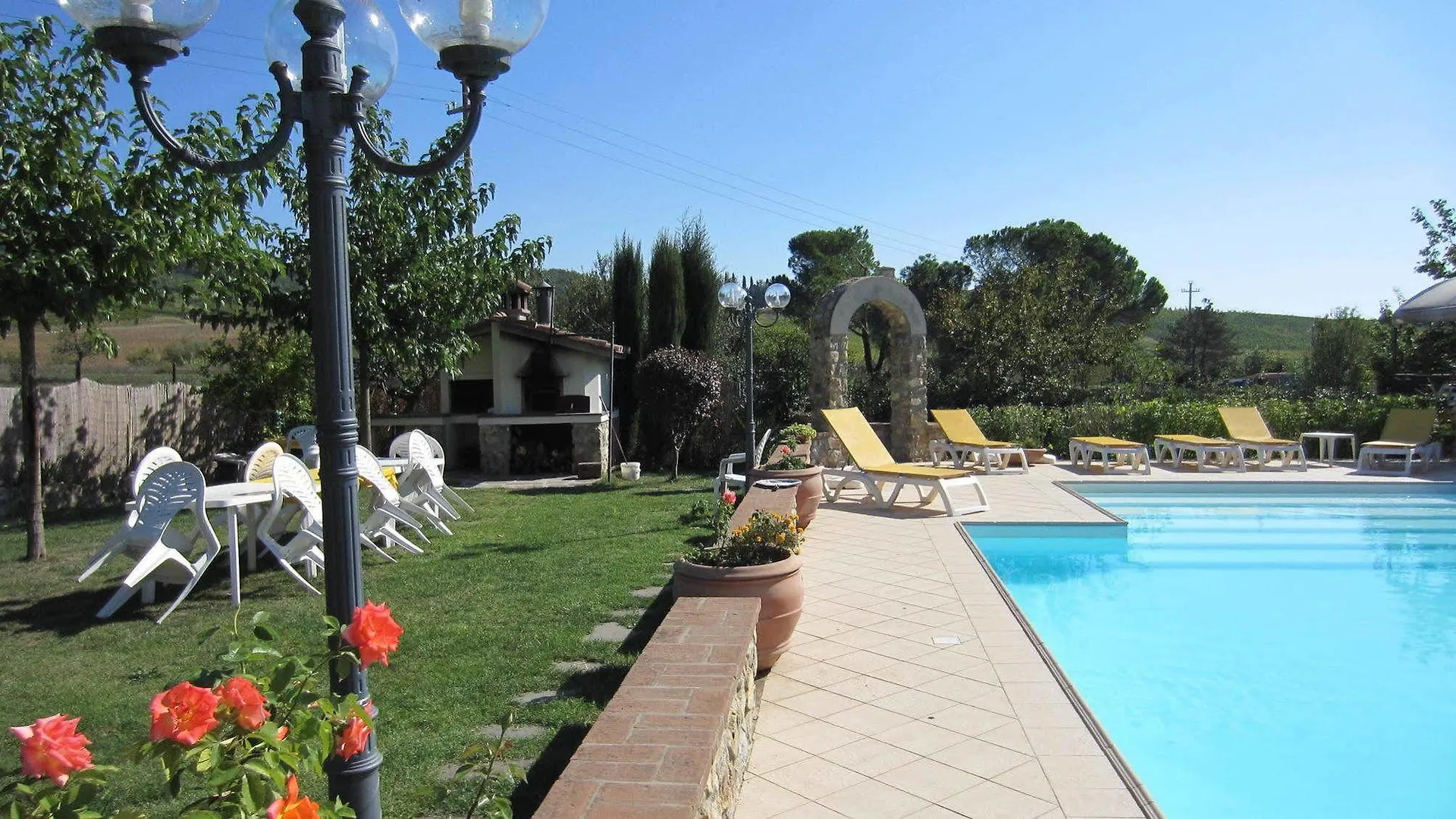 Nido Del Merlo Bed & Breakfast Santomato 2*,  Italy