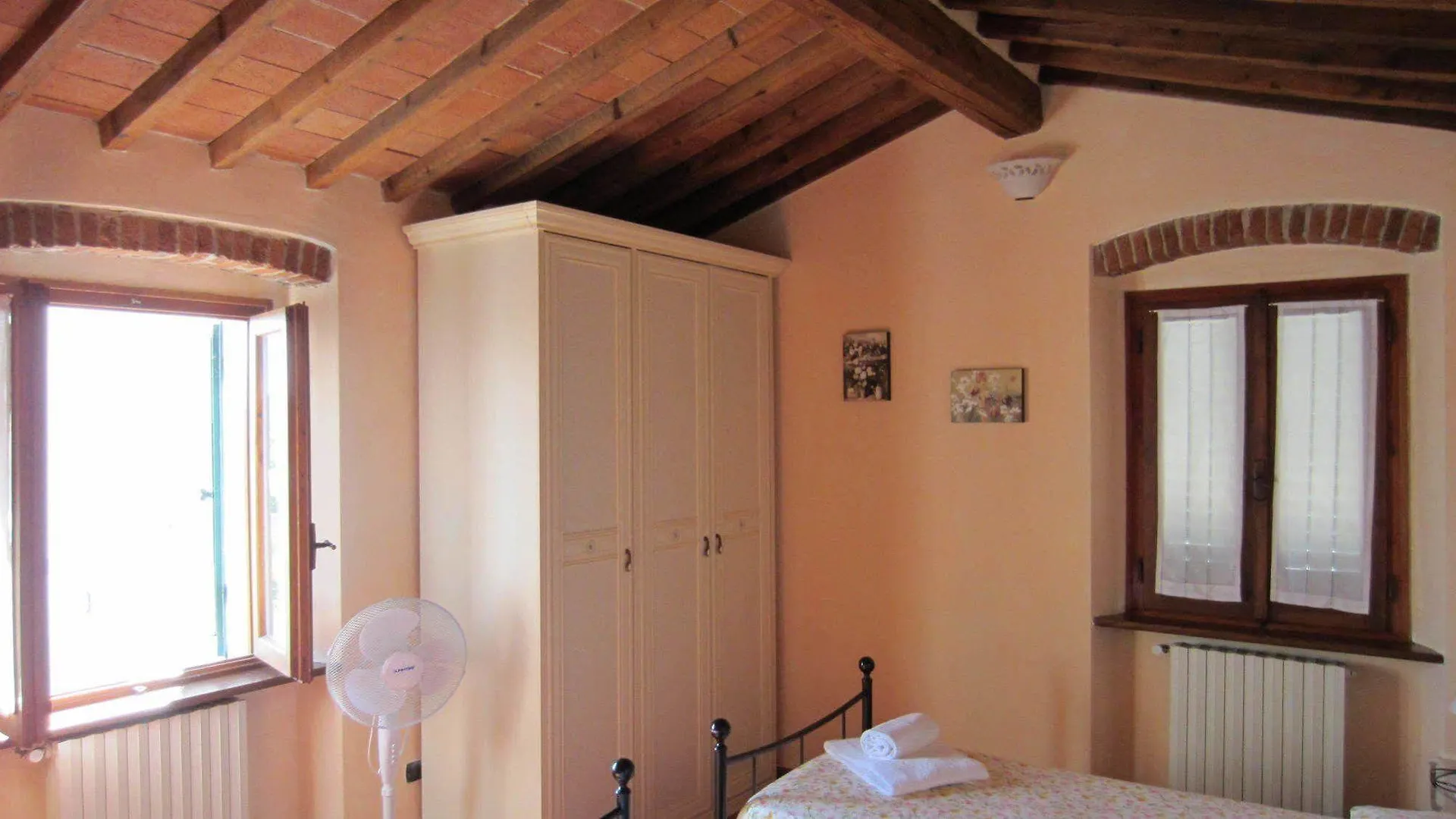 Nido Del Merlo Bed & Breakfast Santomato Italy